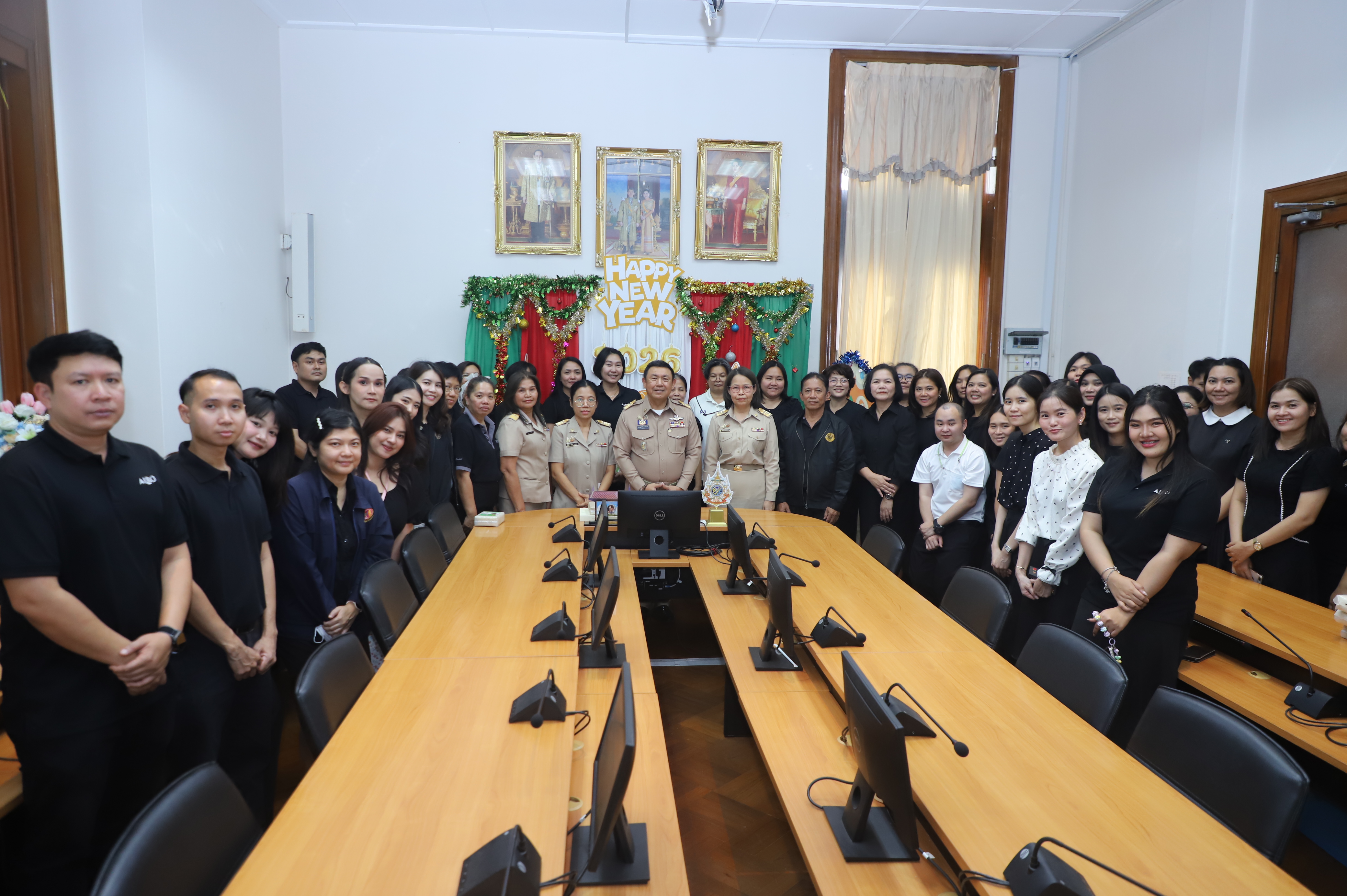 title - ส.ป.ก. ร่วมกัน สวัสดีปีใหม่ ผู้บริหารสำนักงานการปฏิรูปที่ดินเพื่อเกษตรกรรม พร้อมรับพรต้อนรับปีใหม่ 2569